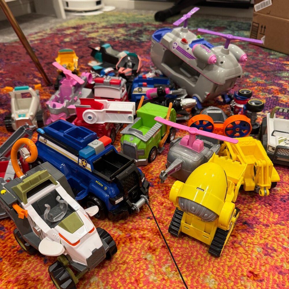 a veritable F*** TON of Paw Patrol toys - Vehicles & Figurines